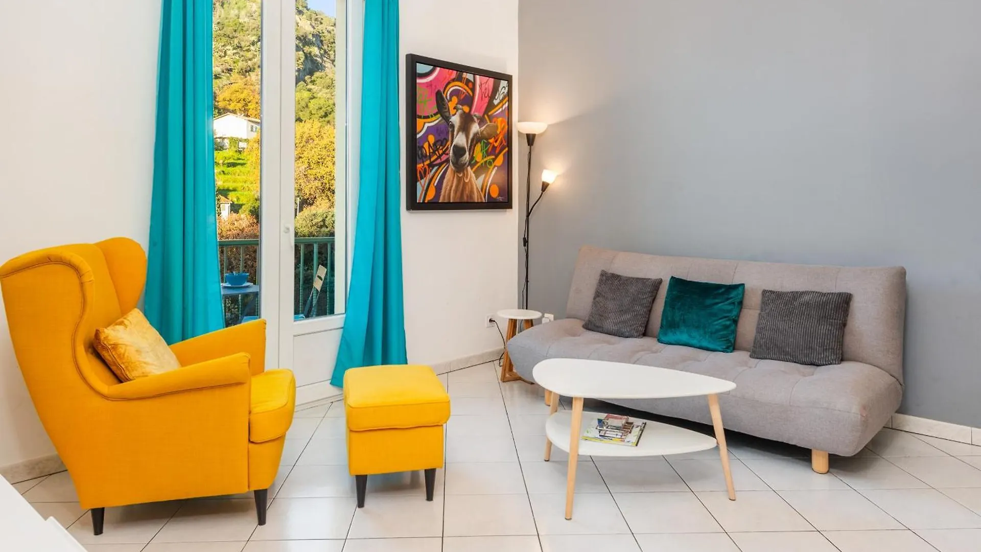 Beautiful & Large Sea View Apartment Menton